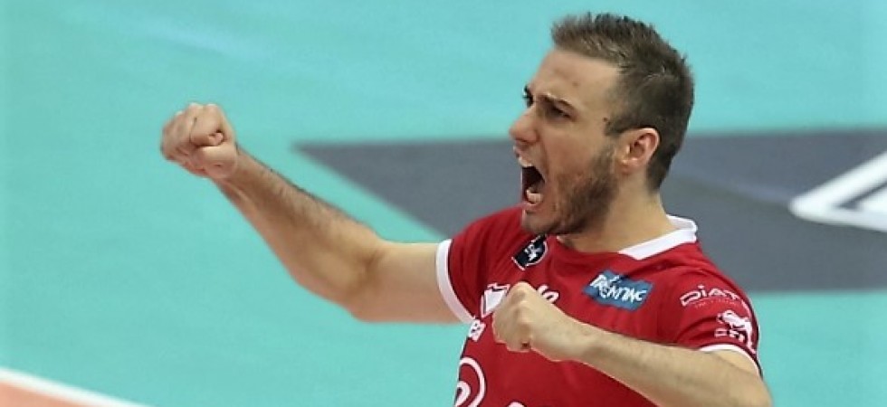 La carica del libero Max Colaci (foto di Marco Trabalza)